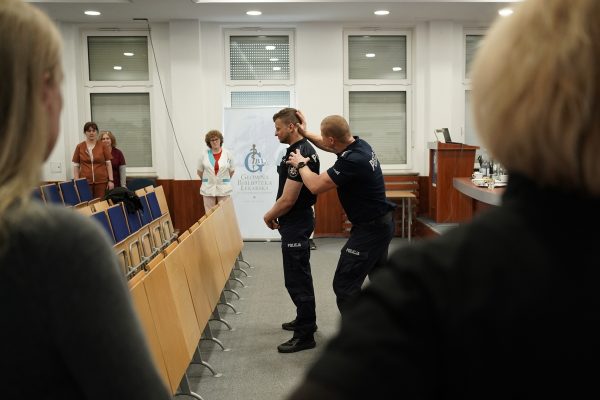 Policjanci z KWP Kielce medykom z ŚCO (8)